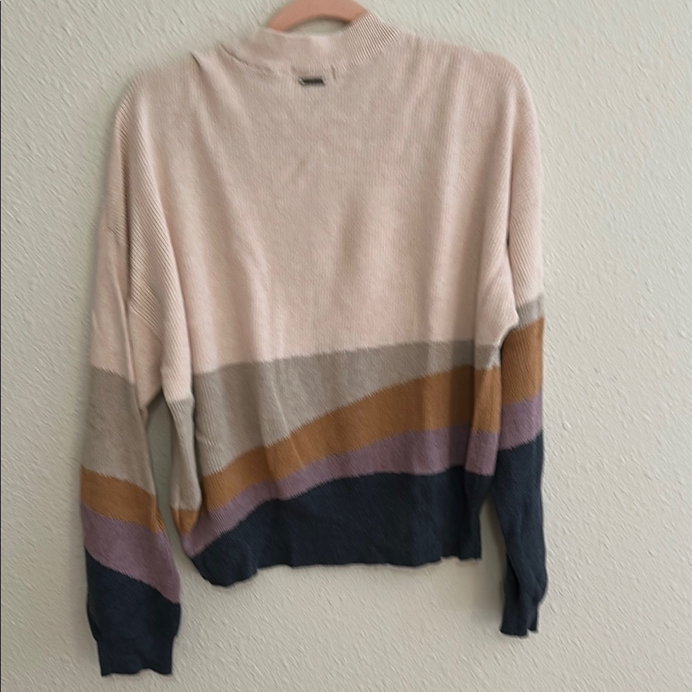 Colorblock Sweater - Picture 4 of 8